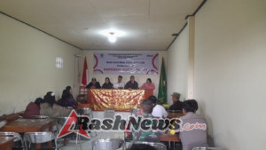 Bhabinkamtibmas Desa Bantang Hadiri Musyawarah Desa Khusus Bahas Koperasi Merah Putih