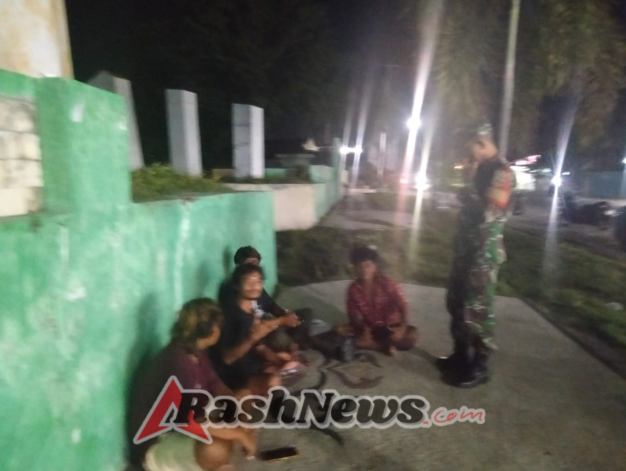 ‎Koramil 1607-09/Utan Rhee Gelar Patroli Malam, Wujudkan Keamanan dan Ketertiban di Wilayah Binaan