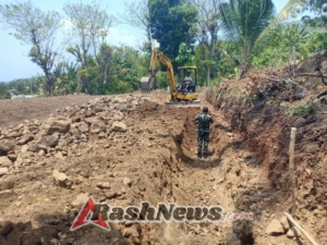 Pembangunan Koperasi Merah Putih di Dulolong Dipantau Langsung Babinsa dan Kodim 1622/Alor