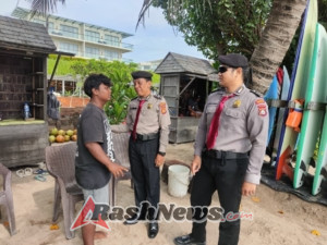 Personel Unit Pam Wisata Satpamobvit Polresta Denpasar Bersama Subdit Wisata Polda Bali Laksanakan Patroli Dialogis di Kawasan Pantai