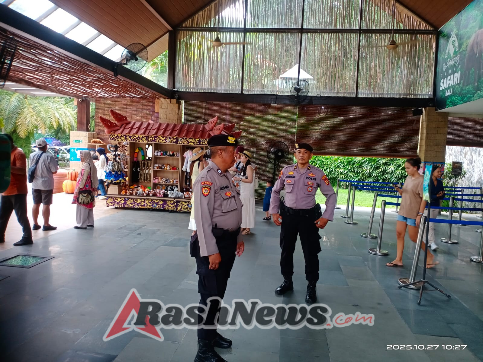 Sat Pamobvit Polres Gianyar Laksanakan Patroli dan Pengamanan di Obyek Wisata Taman Safari Gianyar