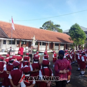 Polri Go to School, Polsek Pupuan Ajak Siswa SDN 1 Karyasari Cegah Bullying dan Bijak Bermedsos