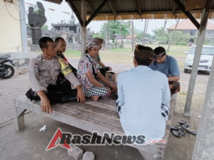 Bhabinkamtibmas Polsek Blahbatuh Laksanakan Sambang Warga Di Desa Medahan