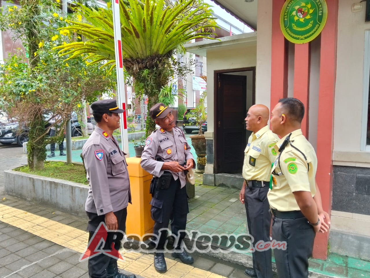 Satuan Binmas Polres Bangli Laksanakan Pembinaan dan Koordinasi dengan Satuan Pengamanan di Pengadilan Negeri Bangli