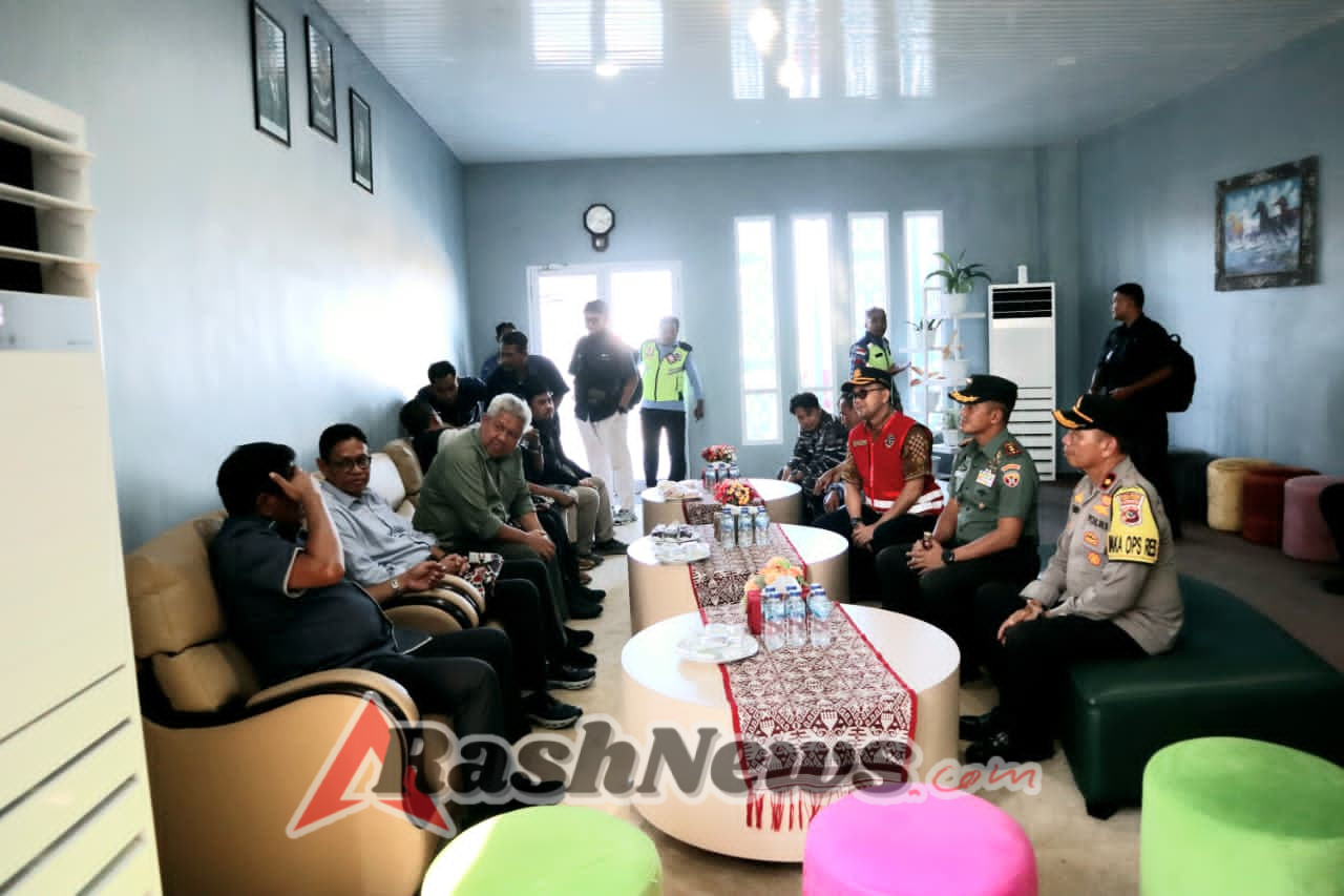 Dandim 1601/Sumba Timur Hadiri Penyambutan Resmi Kunjungan Kerja Wamen ESDM di Sumba Timur