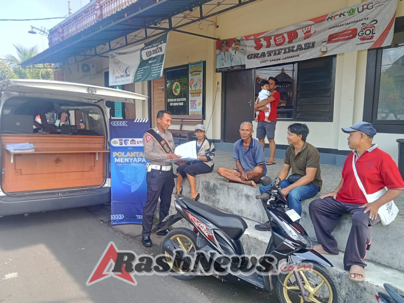 Satlantas Polres Tabanan Jemput Bola, Layanan Samsat Keliling Sapa Warga Desa Pejaten Kediri