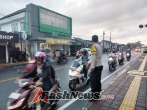 Kanit Propam Polsek Mengwi Lakukan Pengecekan Dan Pengawasan PG Pagi