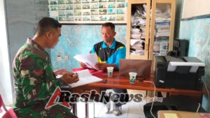 Babinsa Koramil 1628-03/Seteluk Aktif Kawal Pendataan Program PKH di Wilayah Binaan