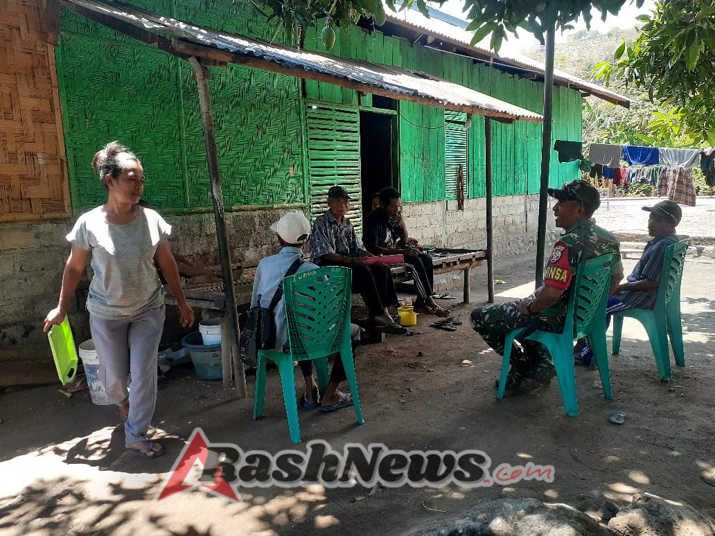 Babinsa Likwatang Ajak Warga Siapkan Lahan Hadapi Musim Tanam