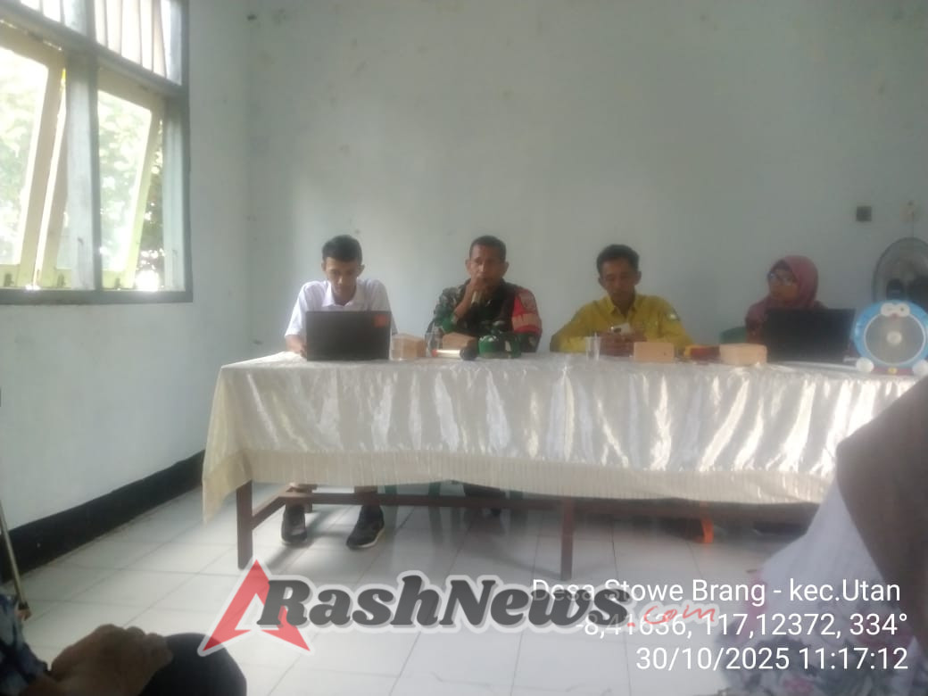 Perkuat Ketahanan Pangan, Babinsa Ikut Awasi Distribusi Pupuk Subsidi di Utan