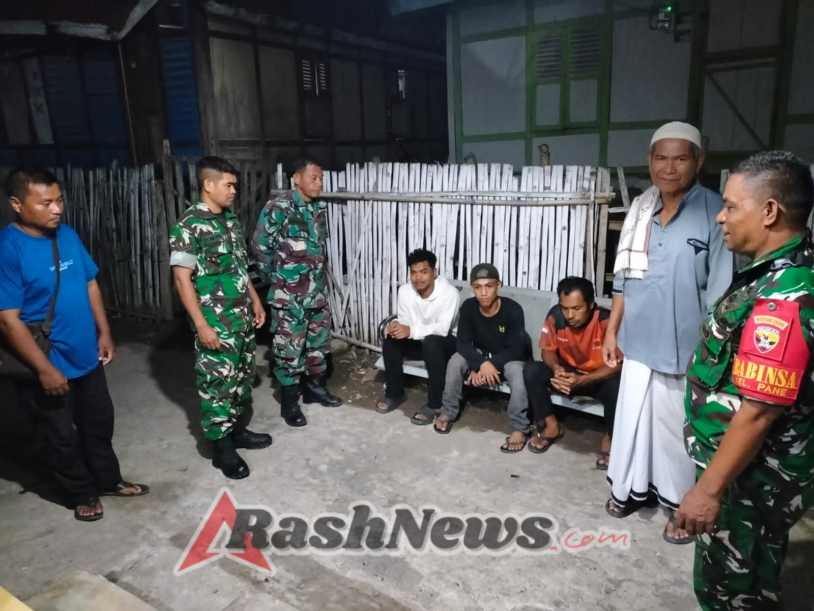 Babinsa Pane Gelar Patroli Siskamling Bersama Warga Ciptakan Rasa Aman di Lingkungan