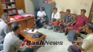 Melalui Jumat Curhat, Polres Badung Gaungkan Pesan Damai dan Bijak Bermedia Sosial di Desa Buduk