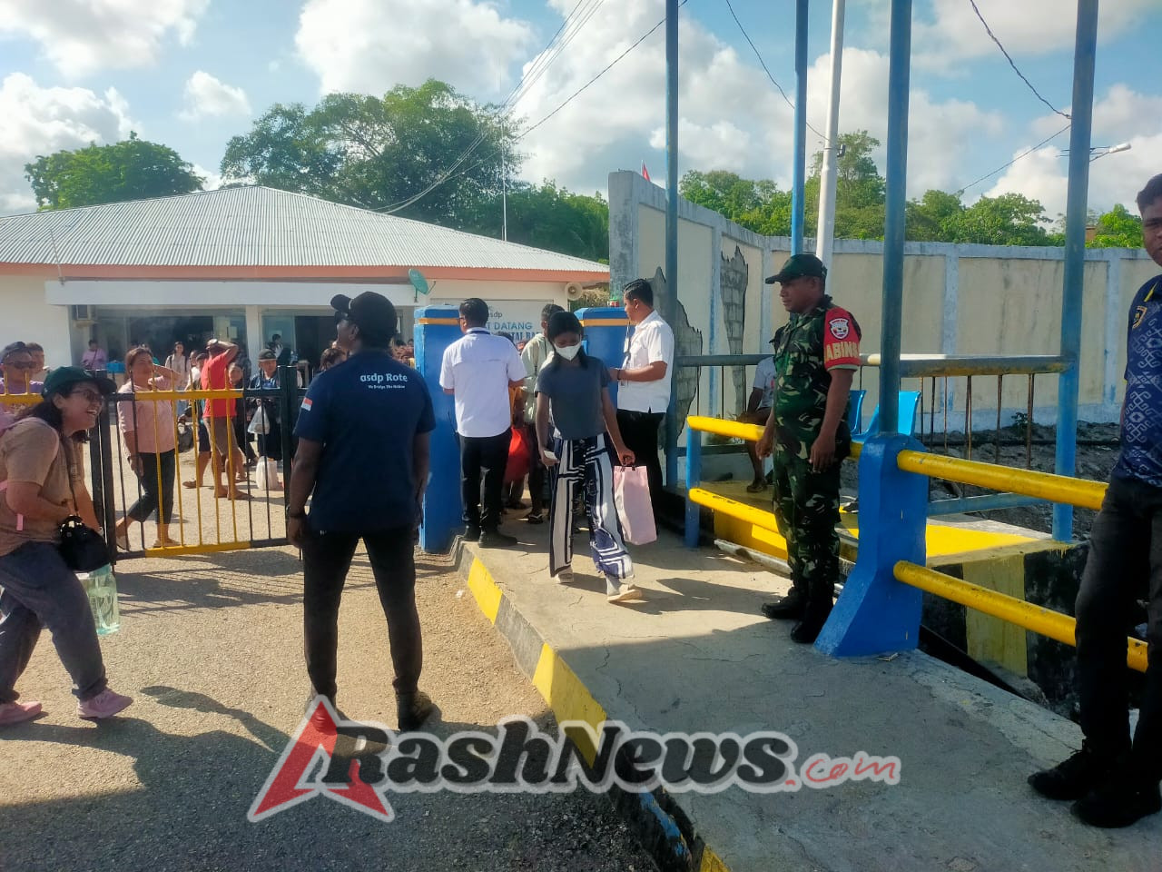 Koramil 1627-02/Pantai Baru Tegaskan Komitmen Pengamanan Jalur Laut Rote Ndao