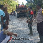 Babinsa Naikliu Ingatkan Warga Waspada Saat Bekerja di Kebun