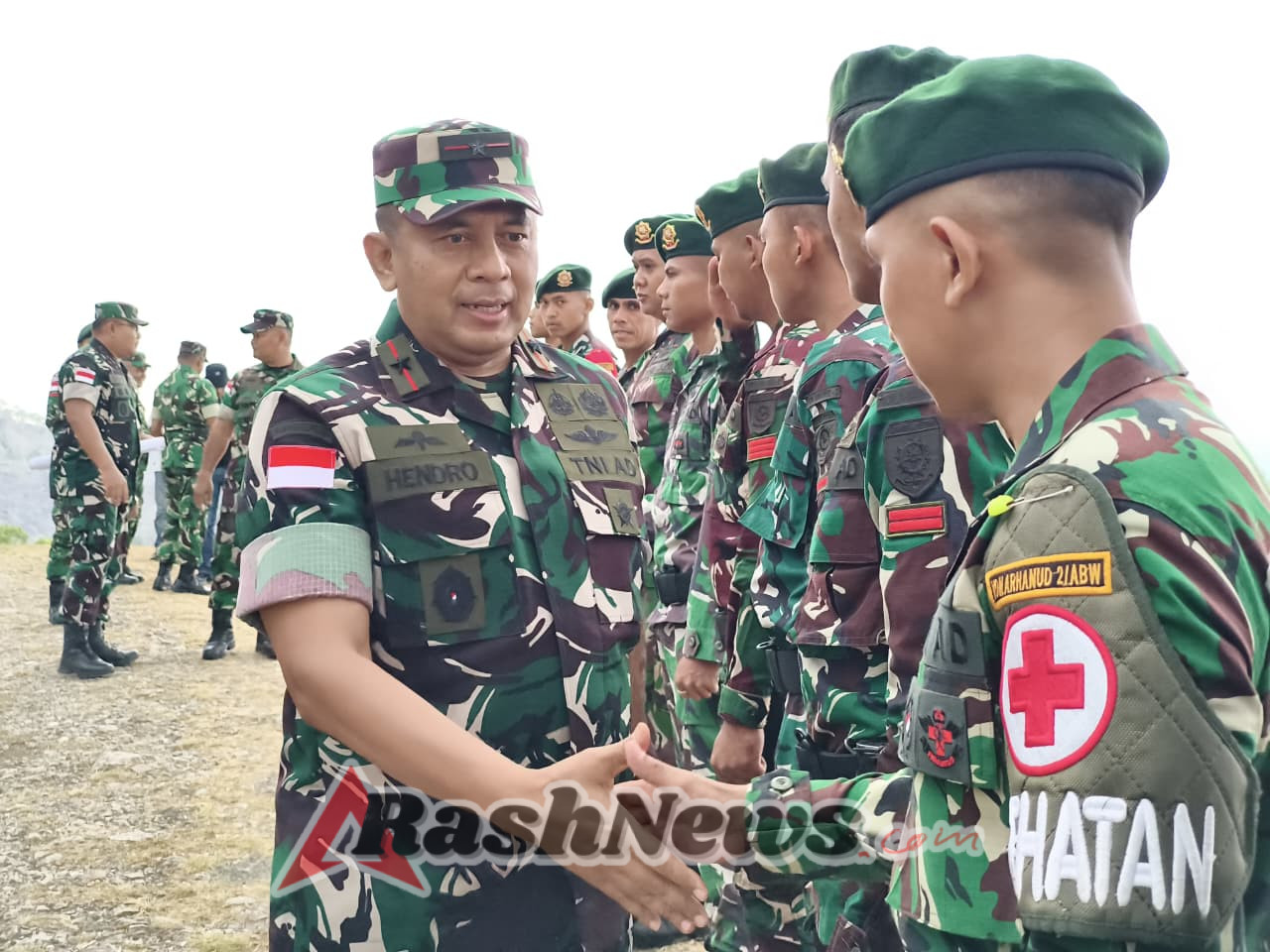 Kunjungan Dankolakops Pamtas RI-RDTL di Jajaran Pos Satgas Pamtas Yonarhanud 2 Kostrad