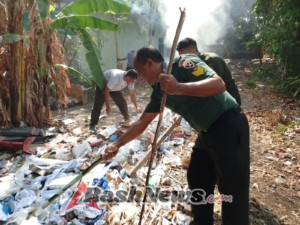 Aksi Peduli Lingkungan Stafpers Kodim Kupang Bersama Persit