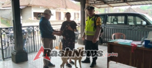Wujud Kepedulian Polri terhadap Kesehatan Masyarakat, Bhabinkamtibmas Desa Sai Amankan Giat Vaksinasi Rabies