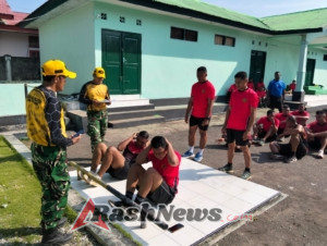 Semangat Pagi Prajurit Kodim 1602/Ende, Awali Hari dengan Garjas Periodik di Lapangan Pancasila Ende