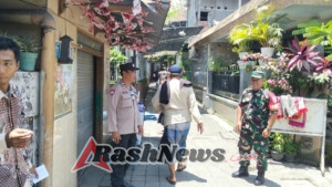 Babinsa Bedulu Bersama Aparat Gabungan Amankan Jalannya Sholat Jumat