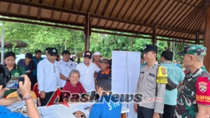 Babinsa Manduang Monitoring Aksi Bersi-Bersih Dan Sosialisasi  Pengolahan Sampah Berbasis Sistem