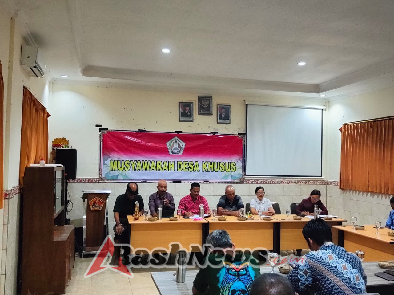 Hadiri Musdes Dan Musdesus, Babinsa Gunaksa Tegaskan Dukungan Wujudkan Pembangunan Desa Yang Efektif Dan Efesien