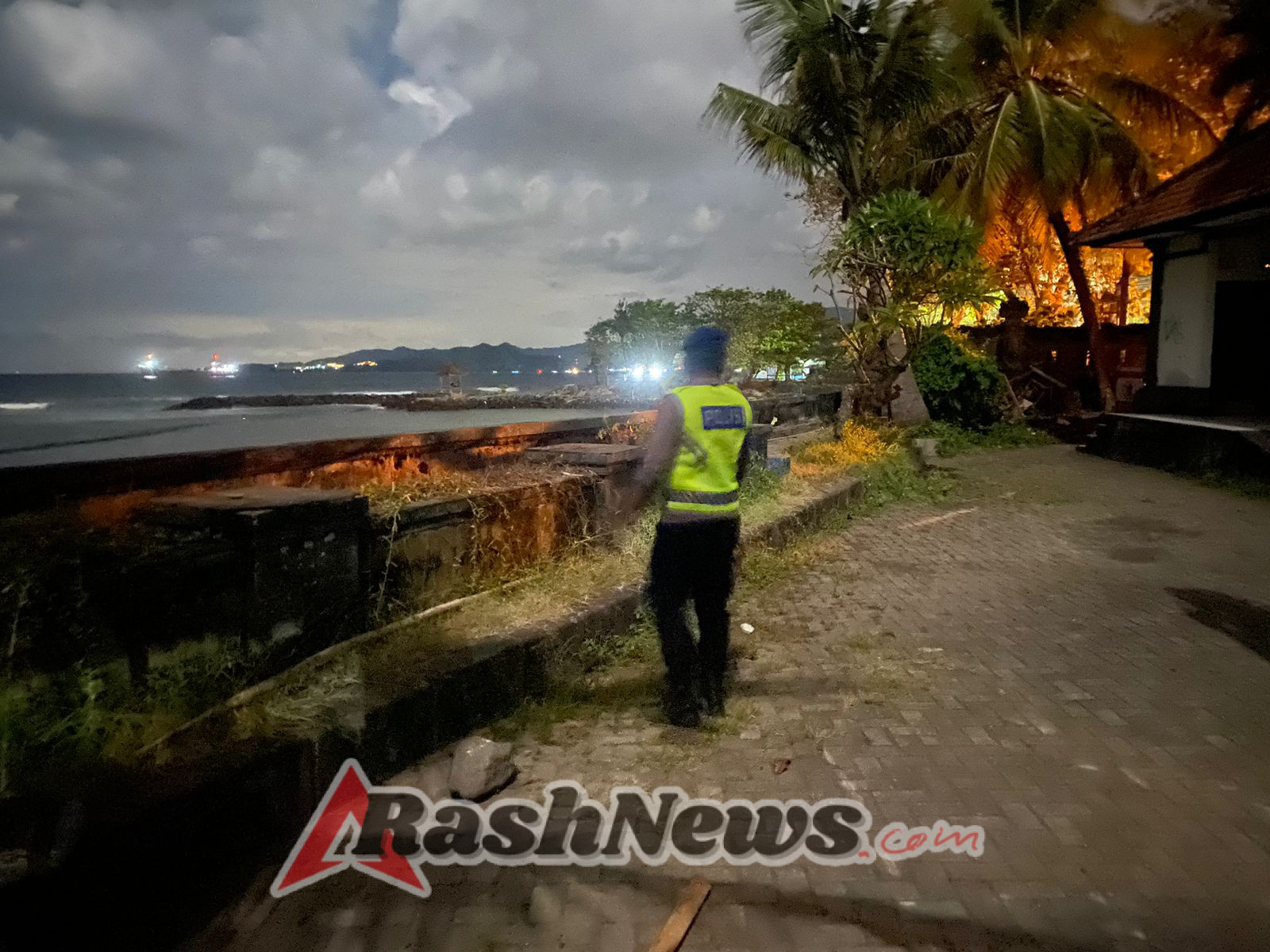 Sat Polairud Polres Karangasem Blue Light Patrol Memastikan Obyek Wisata Kondusif