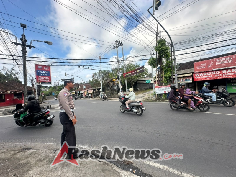 Sore Hari Aman & Lancar, Polsek Abiansemal Intensifkan Pengaturan Lalin Di Jalur Utama