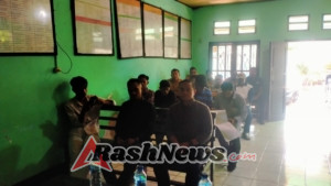 Rapat RKPDes Mangge Asi Dihadiri Babinsa, Hasilkan Tim Penyusun Baru
