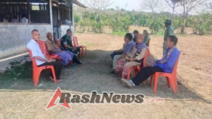 Sertu Efrem Diakon Laksanakan Komsos Bersama Tokoh Masyarakat dan Pengaman Desa di Sapaen