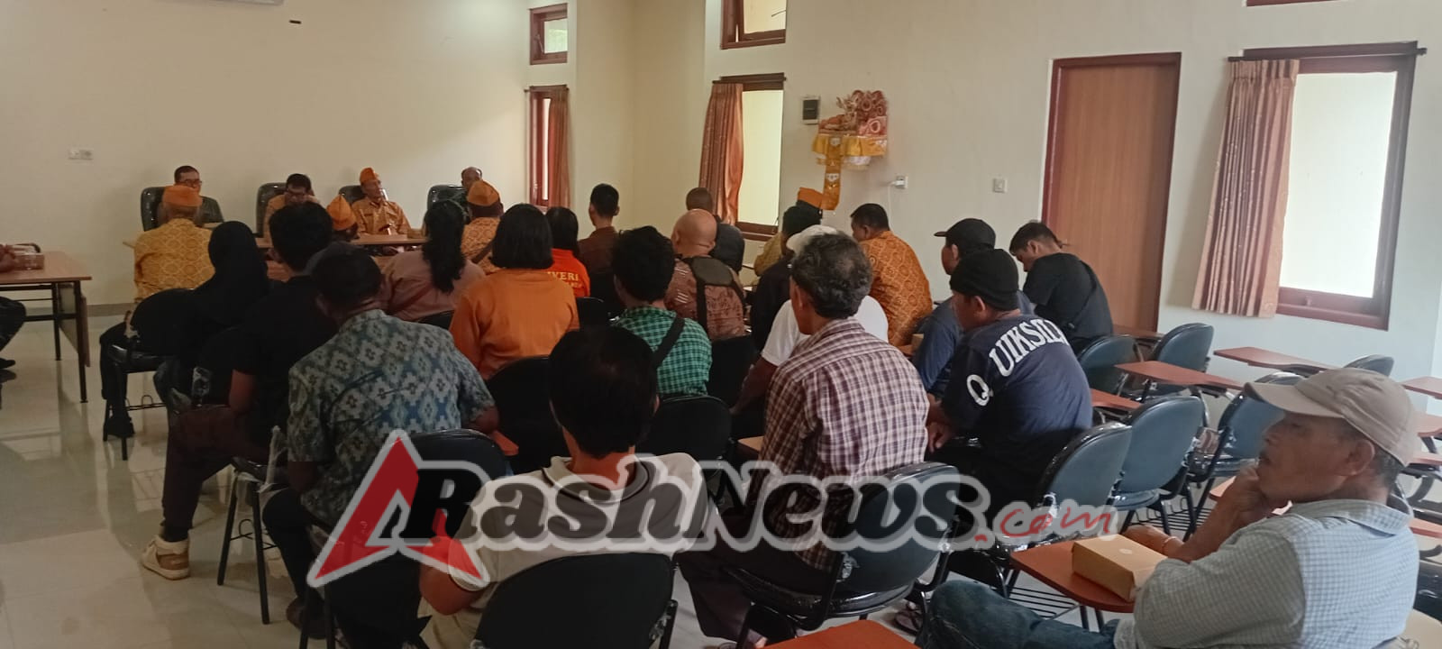 Jaga tali silaturahmi, Pasi Intel Kodim 1623/Karangasem hadiri rapat rutin Marcab LVRI Kab.Karangasem.