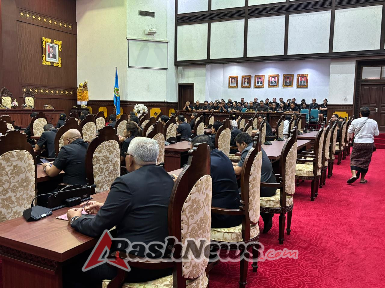 Sinergi Eksekutif dan Legislatif: Fraksi DPRD Gianyar Terima Raperda APBD 2026 untuk Tahapan Lanjut