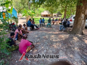  Babinsa Koramil 1621-04 Dorong Masyarakat Boking Cegah Malaria dan Jaga Ketertiban