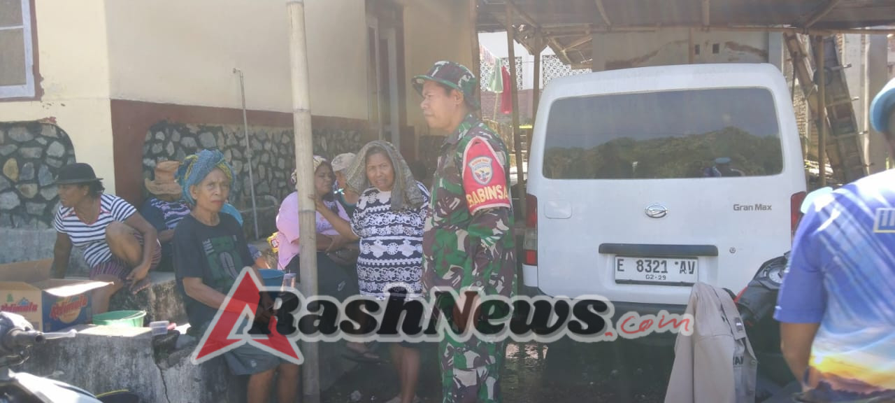 Babinsa Kodim 1602/Ende Gelar Komsos dan Pamwil, Tingkatkan Sinergi dengan Masyarakat Desa Wolosambi