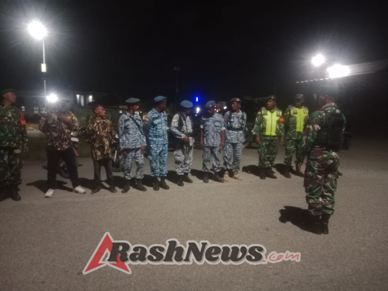 TNI Dan Masyarakat Camplong Kompak Ciptakan Lingkungan Aman Tertib