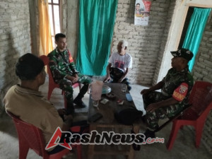 TNI Hadir di Tengah Warga, Babinsa Tingkatkan Keamanan dan Komunikasi di Kekandere