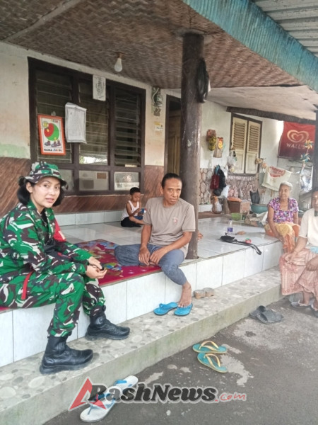 Babinsa Perempuan Pertama NTB Jalin Komsos di Karang Bayan