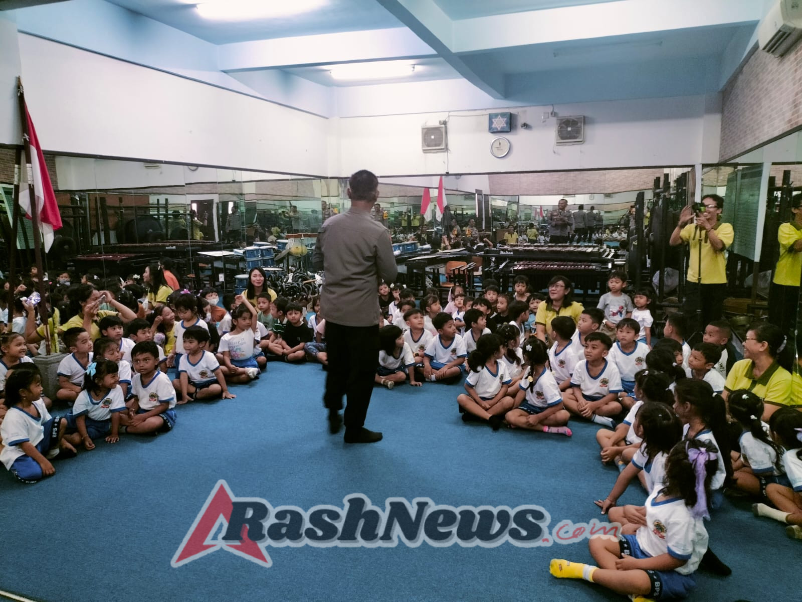 Tingkatkan Kesadaran Sejak Dini, Polsek Dentim Gelar Penyuluhan Tertib Berlalu Lintas di PAUD BPS