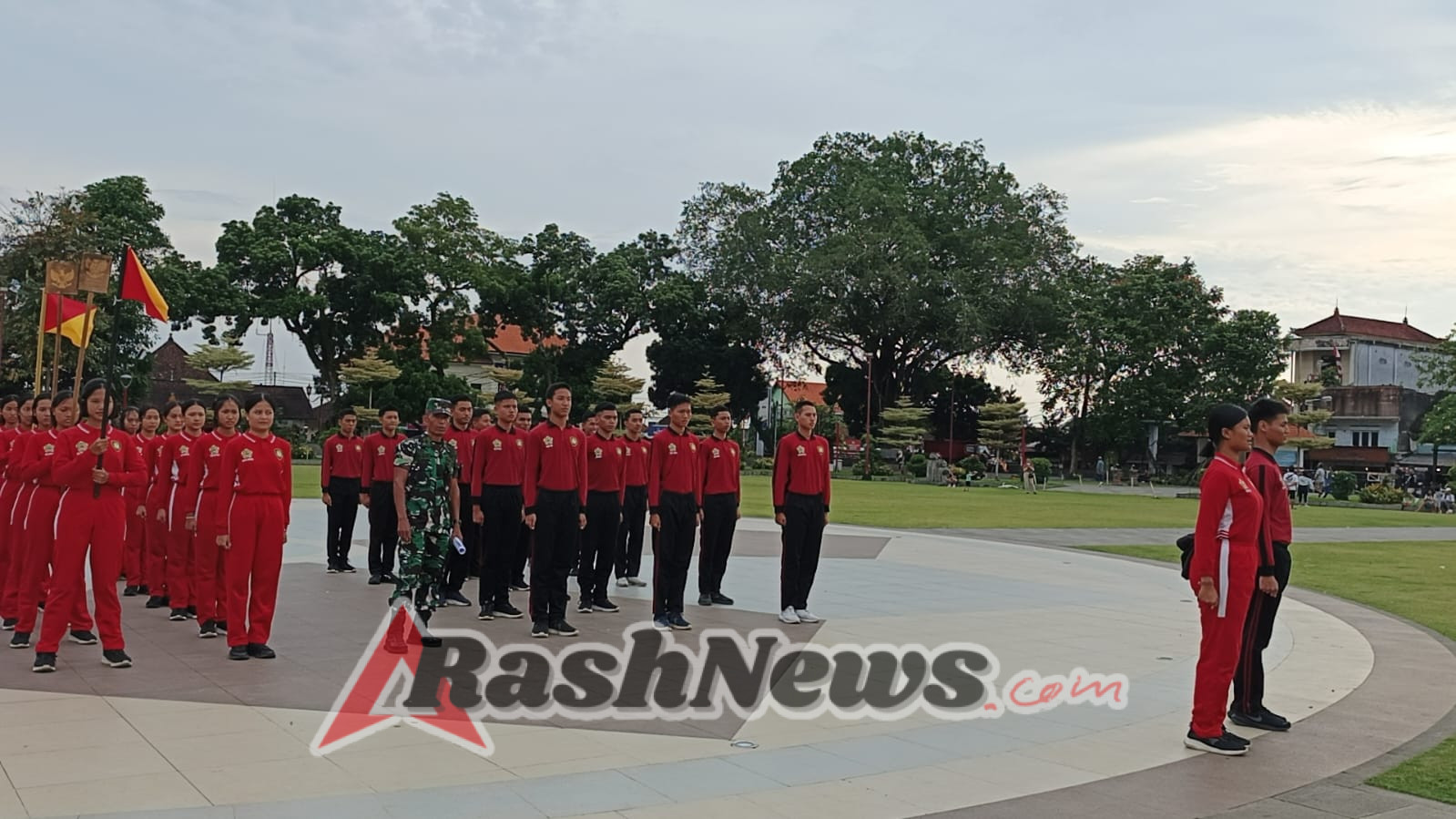 Danramil Ubud Dampingi Anak Purna Paskibraka Latih PBB dan Protokol Upacara Resmi