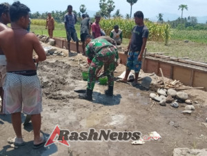 Kodim 1603/Sikka Dorong Pembangunan Desa Lewat Karya Bakti Babinsa di Talibura