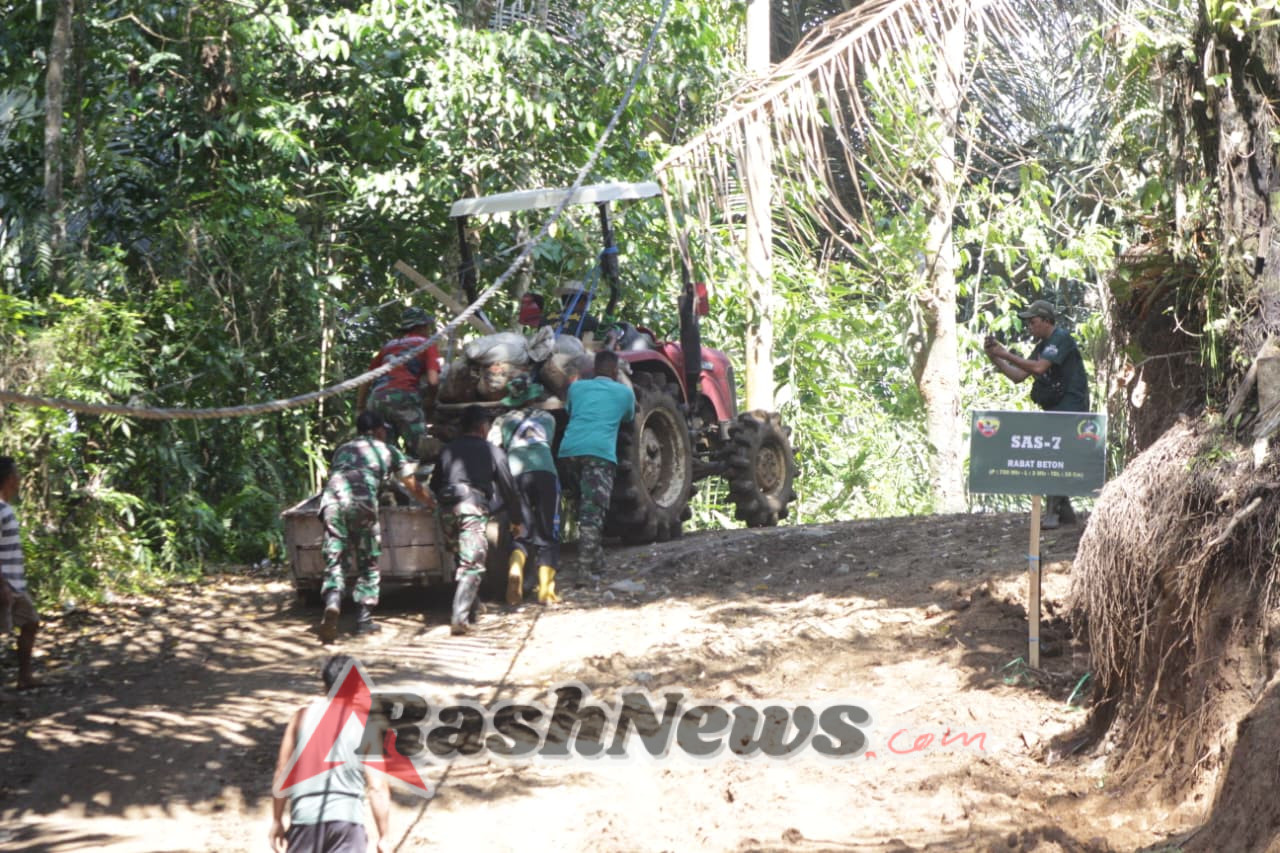 Kreativitas dan Kebersamaan Warnai TMMD ke-126 di Lombok Barat