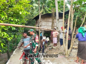 Kopda Melkyanus Lebok Da Cruz Perkuat Kemanunggalan TNI-Rakyat Melalui Karya Bakti di Ndori