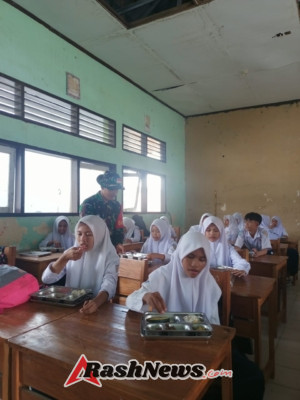 Babinsa Koramil 1628-03/Seteluk Kawal Program MSG untuk Generasi Muda Sehat