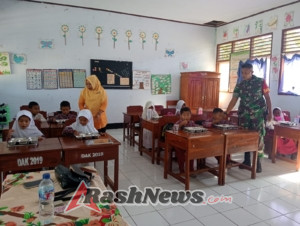 Babinsa Rontu Dampingi MBG: Bentuk Kepedulian TNI untuk Generasi Sehat dan Cerdas