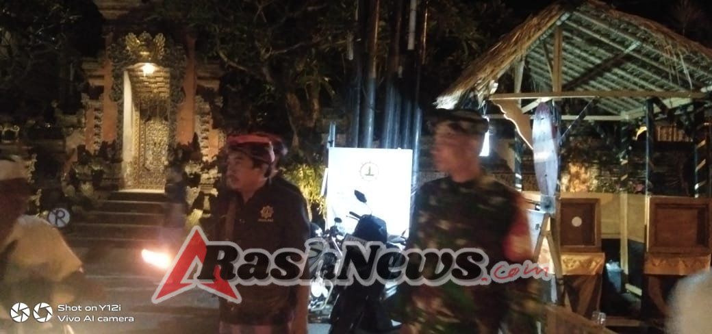 Wujudkan Kamtibmas Kondusif, Babinsa Ubud Kawal Tradisi Adat dan Wisata Budaya