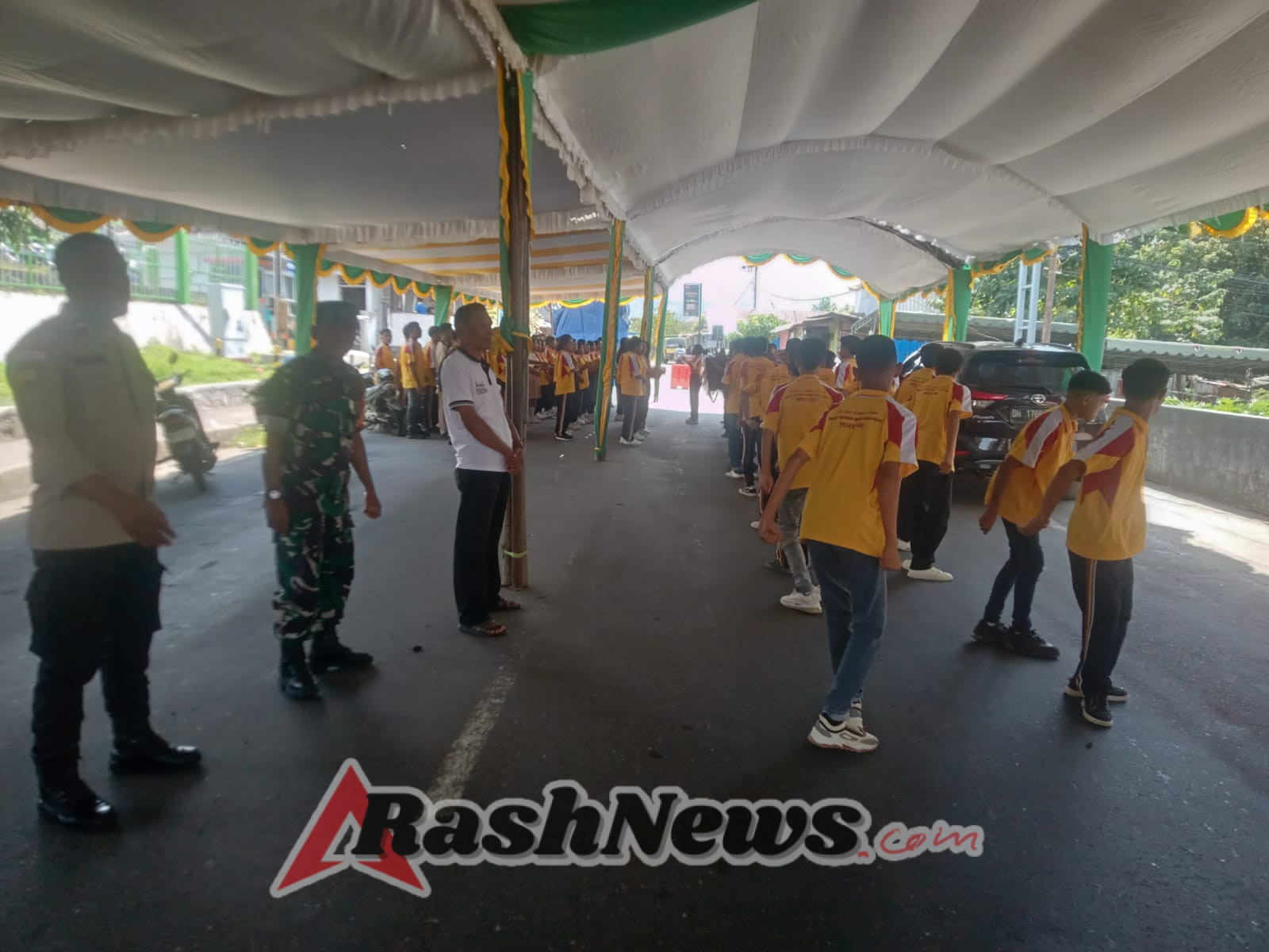 Babinsa dan Babinkamtibmas Paupire Bersinergi Ciptakan Wilayah Aman dan Kondusif