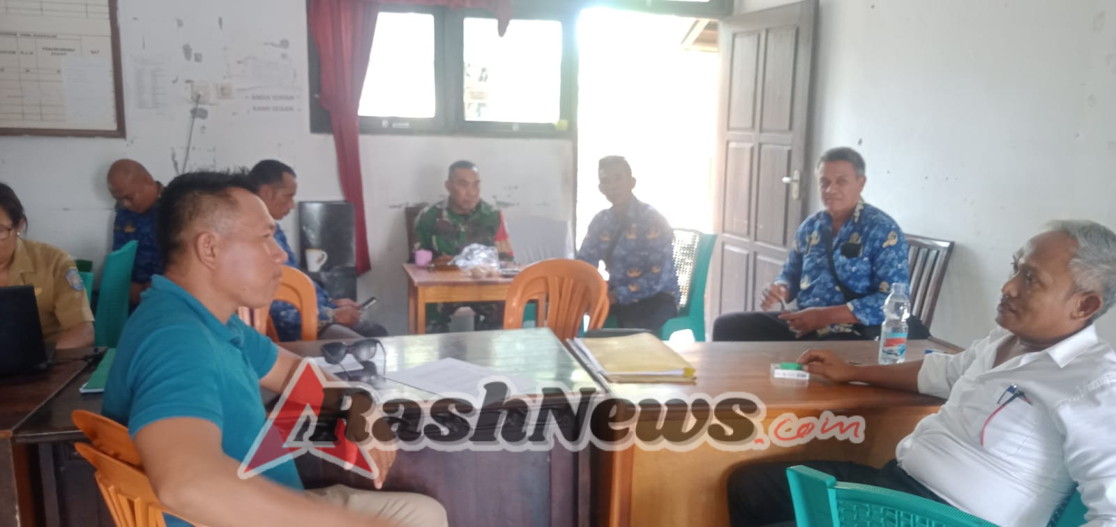 Babinsa Mokdale Ajak Aparat Kelurahan Percepat Pembangunan Koperasi Merah Putih