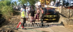 Sinergi TNI-Polri dan Pecalang Jaga Kekhidmatan Upacara Melasti ke pura ponjok batu