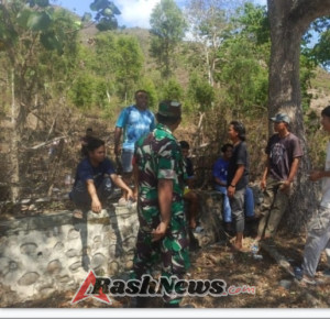 Babinsa Serka Anas Dorong Warga Dusun Woko Patuh Hidup Sehat Lewat Kebersihan
