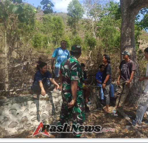 Babinsa Serka Anas Dorong Warga Dusun Woko Patuh Hidup Sehat Lewat Kebersihan