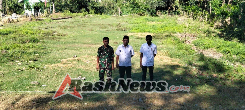 Babinsa Desa Sermong Dampingi Pasi Ter, Pastikan Kesiapan Lahan Untuk Pembangunan Gedung Koperasi Merah Putih